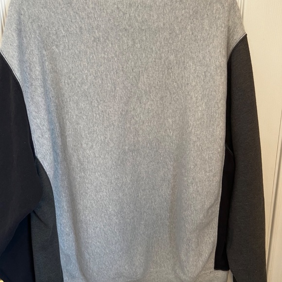 Champion sweatshirt - Picture 2 of 3